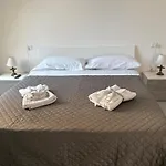 Nina\'S Home